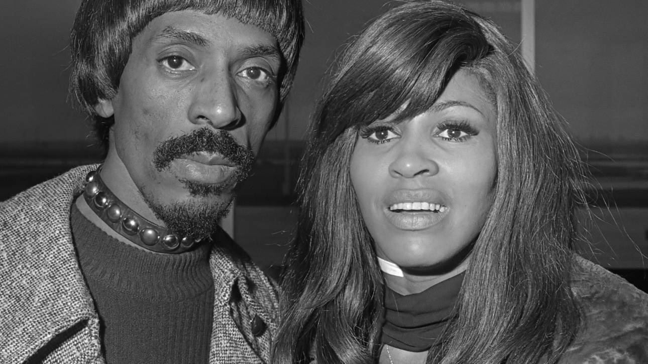 Με βίαζε από την πρώτη νύχτα γάμου: η γενναία Τίνα Τάρνερ για την ενδοοικογενειακή βία