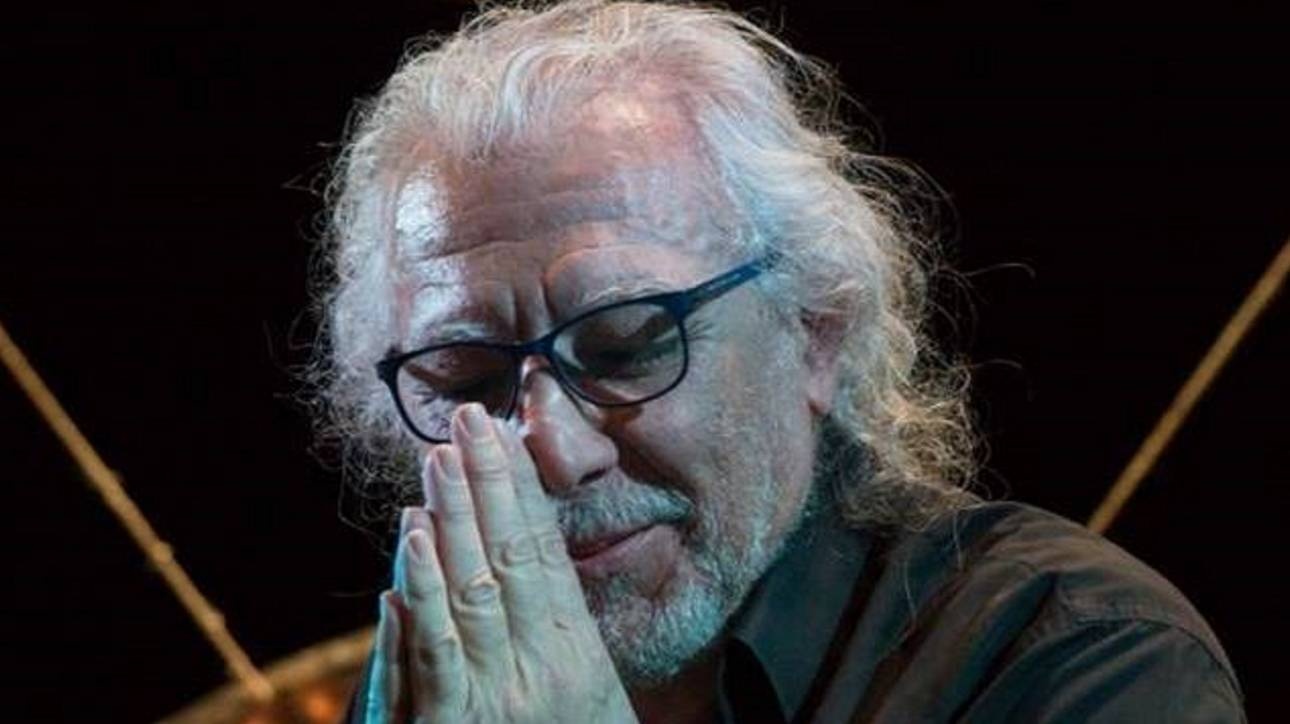 ΗΧΟΔΡΑΣΗ: Μια παράσταση αφιερωμένη στο δεξιοτέχνη των κρουστών Νίκο Τουλιάτο