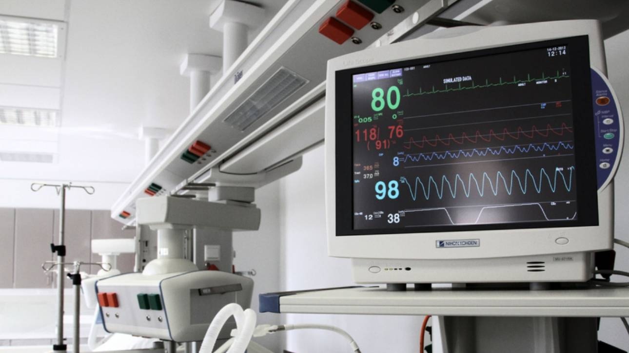 Ναυαγοσώστης έδωσε τις πρώτες βοήθειες στον 22χρονο που κατάπιε αμάσητο μπέργκερ