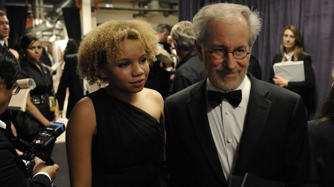 Μικαέλα Σπίλμπεργκ: Η πορνοστάρ κόρη του σκηνοθέτη συνελήφθη για ενδοοικογενειακή βία