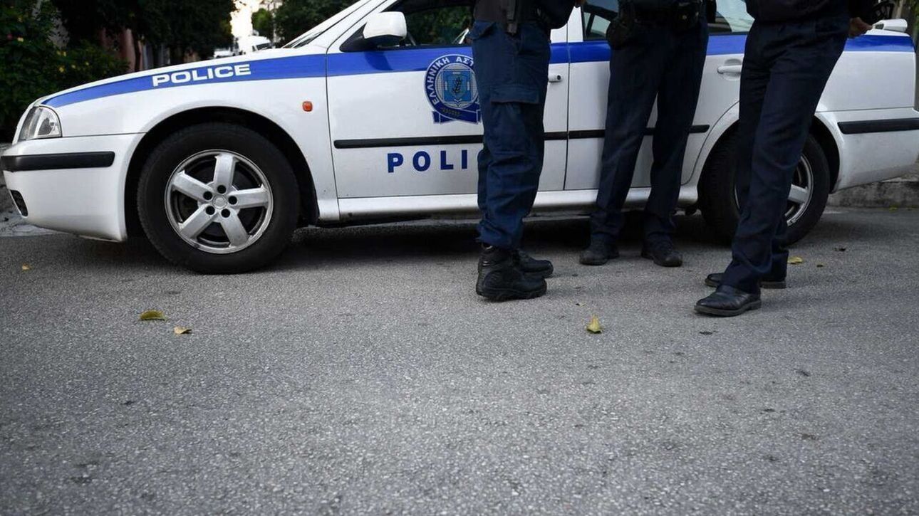 Ροδόπη: Περιπετειώδης καταδίωξη πέντε ατόμων που έκλεψαν αυτοκίνητο - Εντοπίστηκαν σε θάμνους