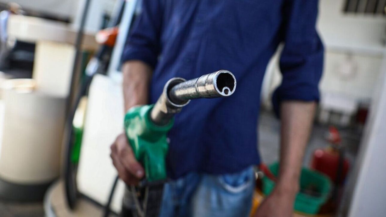 &Kappa;ύ&kappa;&lambda;&omega;&mu;&alpha; &epsilon;&xi;&alpha;&pi;ά&tau;&eta;&sigma;&eta;&sigmaf; &sigma;&epsilon; &pi;&rho;&alpha;&tau;ή&rho;&iota;&alpha; &upsilon;&gamma;&rho;ώ&nu; &kappa;&alpha;&upsilon;&sigma;ί&mu;&omega;&nu;: &Sigma;&tau;&eta; &phi;&upsilon;&lambda;&alpha;&kappa;ή &omicron; &alpha;&rho;&chi;&eta;&gamma;ό&sigmaf; &kappa;&alpha;&iota; ά&lambda;&lambda;&omicron;&iota; &pi;έ&nu;&tau;&epsilon;