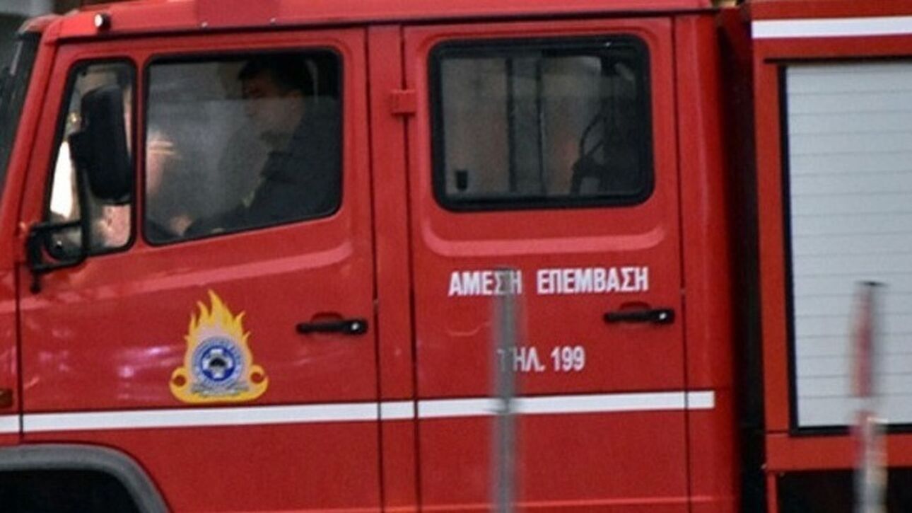 Απεγκλωβισμός τραυματισμένου ατόμου μετά από τροχαίο στη λεω
