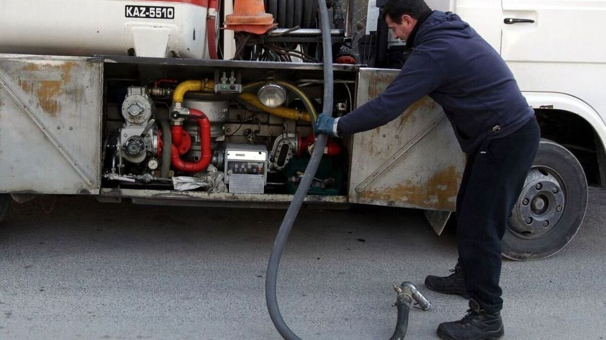 Επιδότηση 40 λεπτά το πετρέλαιο θέρμανσης: Στο 1,55 ευρώ η τελική τιμή-Τι ισχύει για ντίζελ, βενζίνη