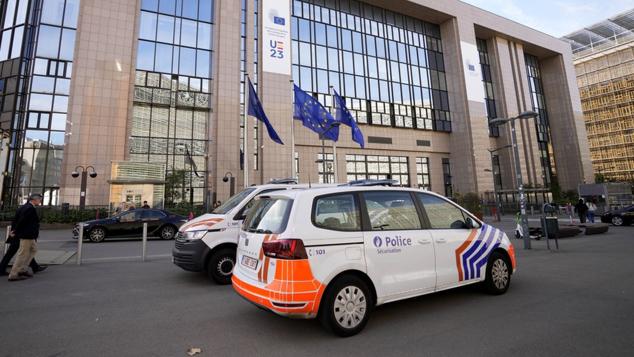 &Beta;έ&lambda;&gamma;&iota;&omicron;: Ά&nu;&delta;&rho;&alpha;&sigmaf; &delta;&iota;ώ&kappa;&epsilon;&tau;&alpha;&iota; &gamma;&iota;&alpha; &tau;&omicron;&nu; &phi;ό&nu;&omicron; &tau;&eta;&sigmaf; &epsilon;&pi;ί 17&chi;&rho;&omicron;&nu;&iota;&alpha; &epsilon;&xi;&alpha;&phi;&alpha;&nu;&iota;&sigma;&mu;έ&nu;&eta;&sigmaf; &sigma;&upsilon;&nu;&tau;&rho;ό&phi;&omicron;&upsilon; &tau;&omicron;&upsilon;