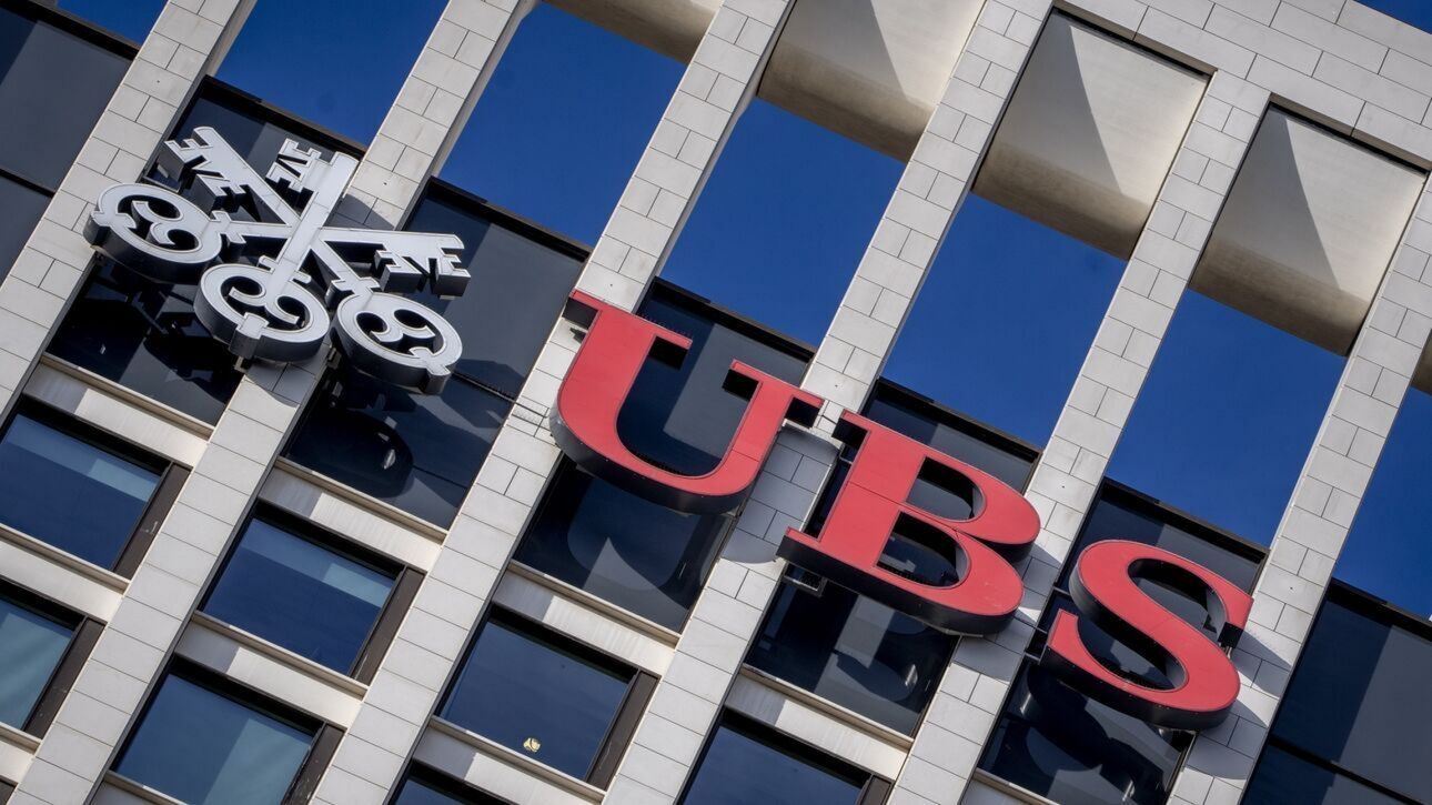 UBS: Kαθαρά κέρδη 2,4 δισ. δολάρια στο β’ τρίμηνο – Ξεπέρασε τις εκτιμήσεις UBS: Kαθαρά κέρδη 2,4 δισ. δολάρια στο β’ τρίμηνο – Ξεπέρασε τις εκτιμήσεις