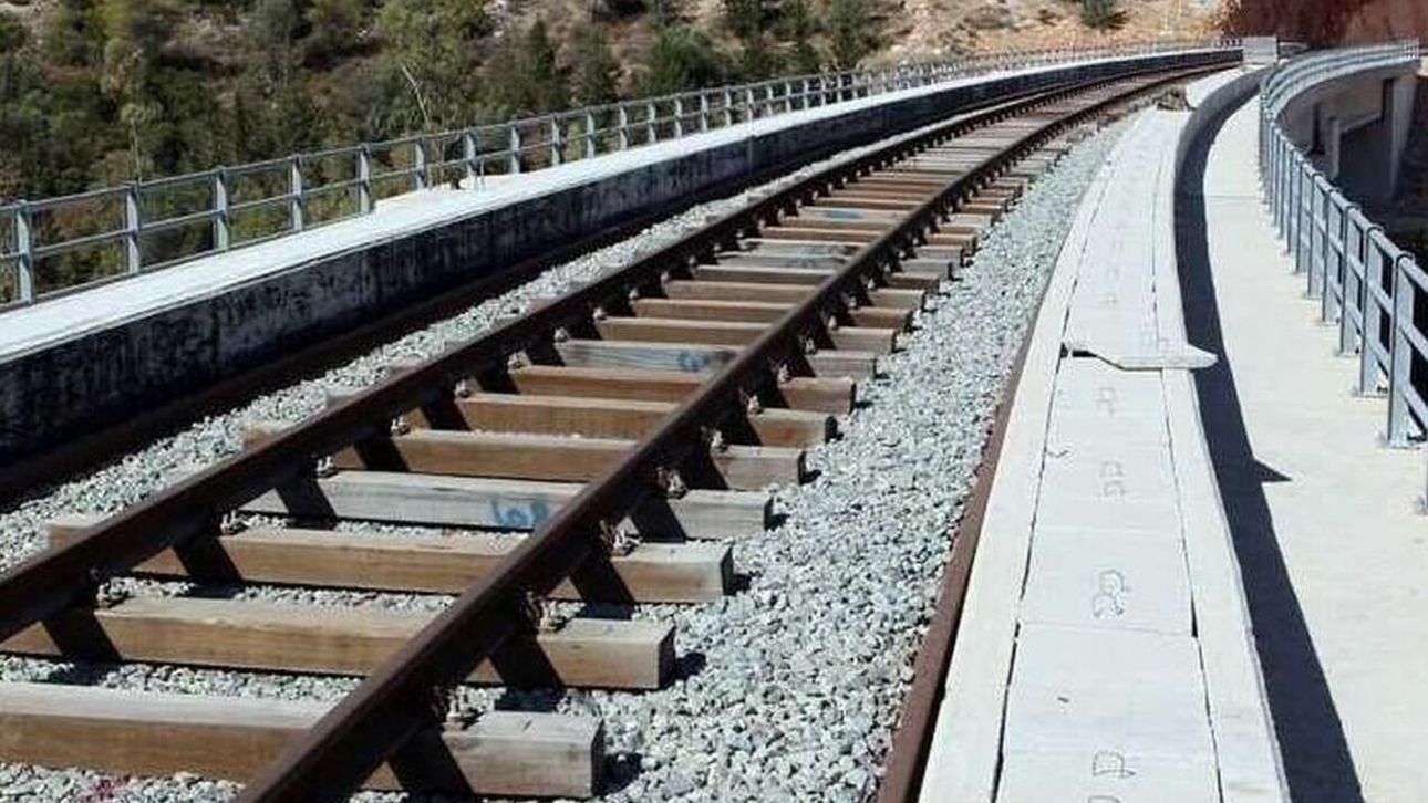 Απεγκλωβίστηκαν οι επιβάτες του Οδοντωτού – Επέστρεψαν στο Διακοπτό Απεγκλωβίστηκαν οι επιβάτες του Οδοντωτού – Επέστρεψαν στο Διακοπτό