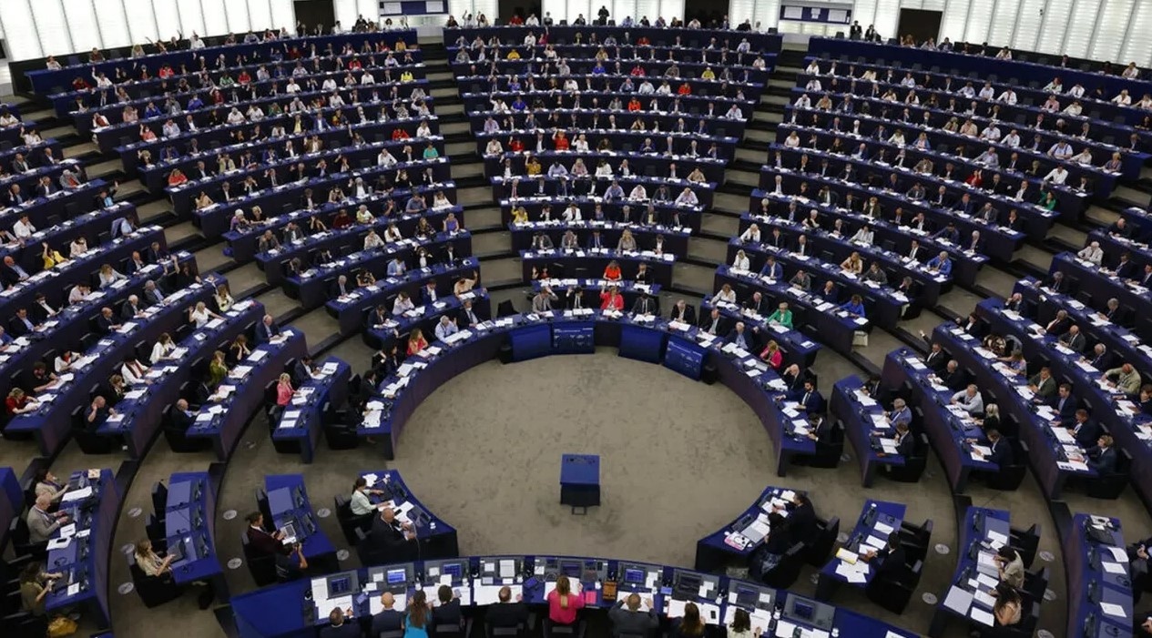 &Pi;&rho;ά&sigma;&iota;&nu;&omicron; &phi;&omega;&sigmaf; &alpha;&pi;ό &tau;&omicron; &Epsilon;&upsilon;&rho;&omega;&pi;&alpha;ϊ&kappa;ό &Kappa;&omicron;&iota;&nu;&omicron;&beta;&omicron;ύ&lambda;&iota;&omicron; &sigma;&epsilon; &kappa;&alpha;&tau;ά&lambda;&omicron;&gamma;&omicron; &laquo;&alpha;&sigma;&phi;&alpha;&lambda;ώ&nu; &chi;&omega;&rho;ώ&nu;&raquo; &kappa;&alpha;&iota; &nu;έ&epsilon;&sigmaf; &delta;&iota;&alpha;&delta;&iota;&kappa;&alpha;&sigma;ί&epsilon;&sigmaf; &alpha;&sigma;ύ&lambda;&omicron;&upsilon;