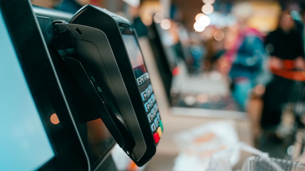 Η Ελλάδα δεύτερη στην Ευρώπη στις ηλεκτρονικές πληρωμές – Τι αποκαλύπτει μελέτη του ΙΟΒΕ