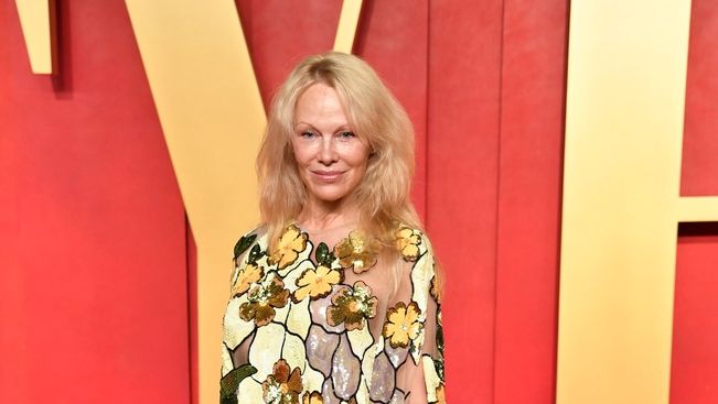 Η Πάμελα Άντερσον έγραψε βιβλίο μαγειρικής με τίτλο «I Love You»