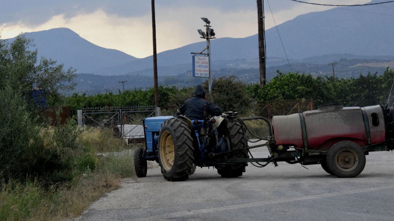 Χαλκιδική: Στήθηκε στη Νικήτη Σιθωνίας το πρώτο μπλόκο μελισσοκόμων και αγροτών