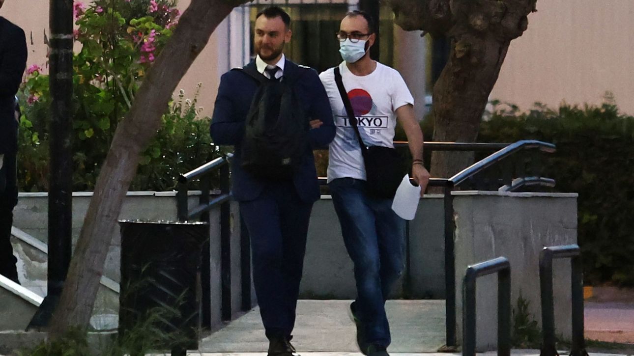 Ποινή φυλάκισης τεσσάρων ετών στον Κωνσταντίνο Φλώρο για τον ξυλοδαρμό Γραμμένου στη Βουλή