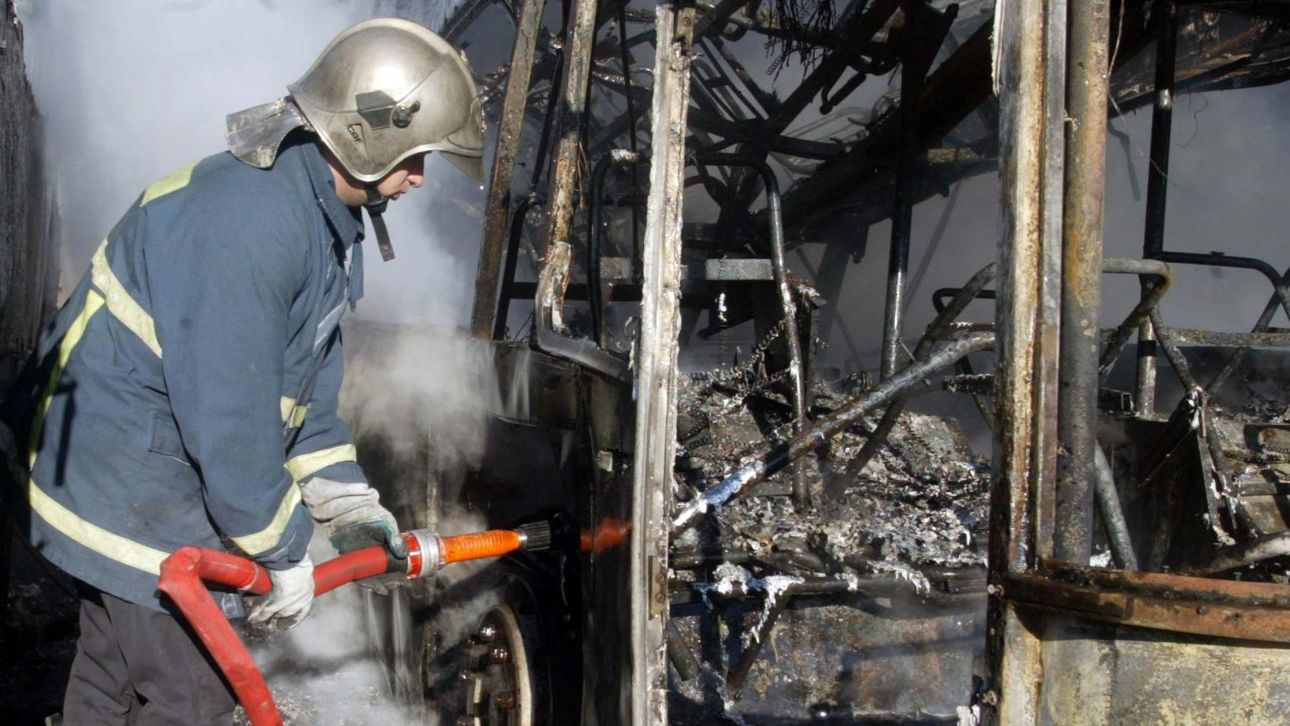 Φωτιά σε λεωφορείο του ΚΤΕΛ Καρδίτσας εν κινήσει - Σώοι όλοι οι επιβάτες