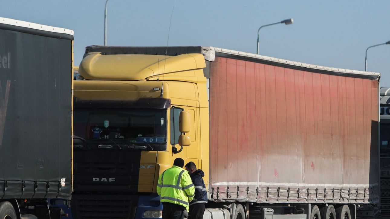 Πελοπόννησος: Πού και πότε θα ισχύσει απαγόρευση κυκλοφορίας βαρέων φορτηγών