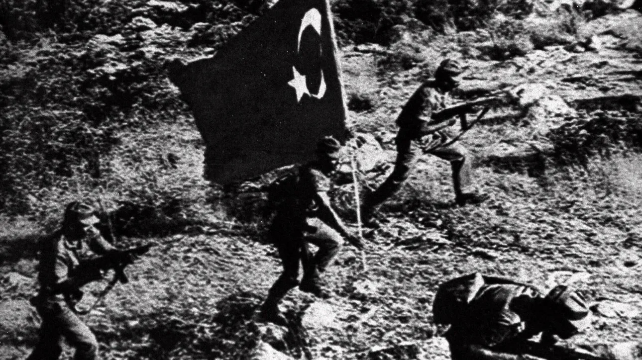 Τα μηνύματα των κομμάτων για τα 51 χρόνια από την τουρκική εισβολή στην Κύπρο
