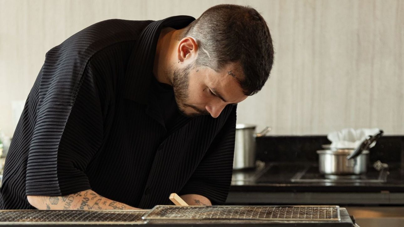 Δημήτρης Μούδιος: Ο R&D Chef που μαγειρεύει με νερό από μία συγκεκριμένη πηγή της Ταϊλάνδης