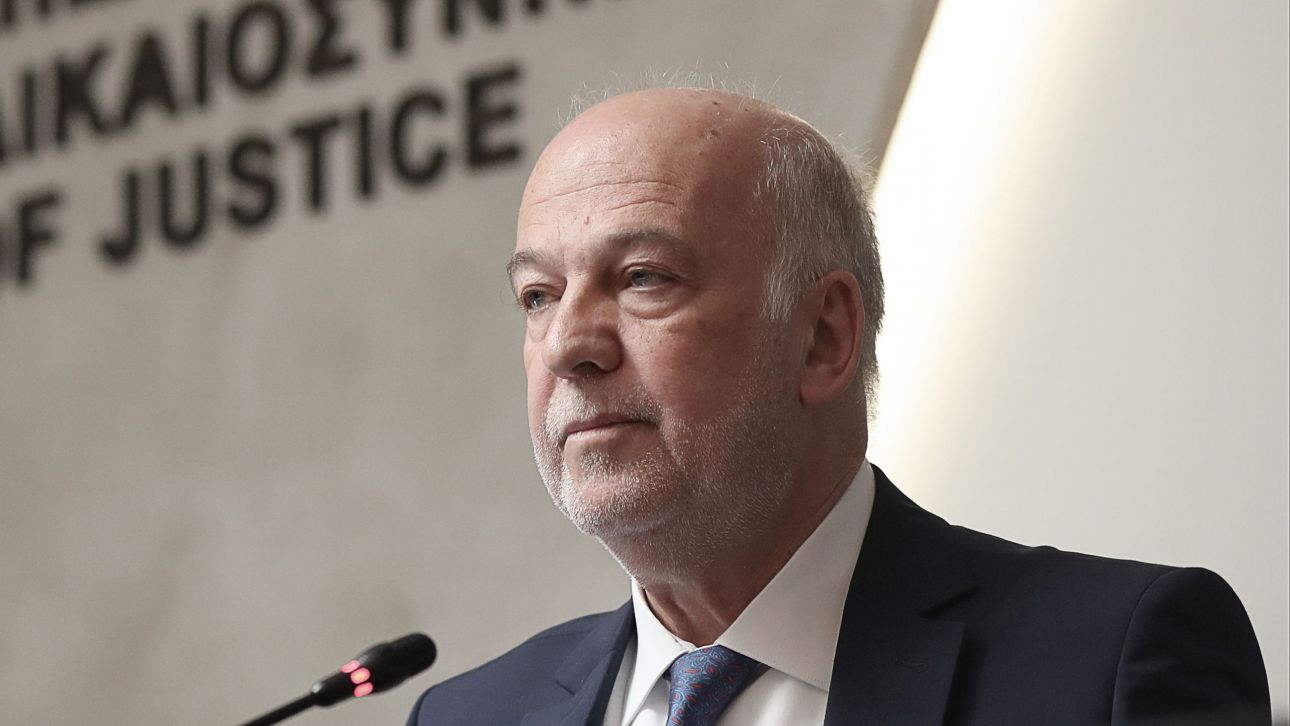Φλωρίδης: «Η χώρα έχει ακόμη Σύνταγμα, δεν θα γίνουμε κράτος Δικαστών» Φλωρίδης: «Η χώρα έχει ακόμη Σύνταγμα, δεν θα γίνουμε κράτος Δικαστών»