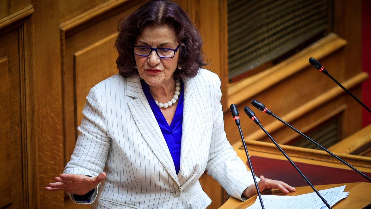 Πέθανε ο γιος της Θεανώς Φωτίου σε ηλικία 48 ετών