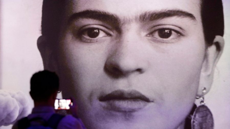 Το οικογενειακό σπίτι της Frida Kahlo γίνεται μουσείο - Μια προσωπική ματιά στη ζωή της