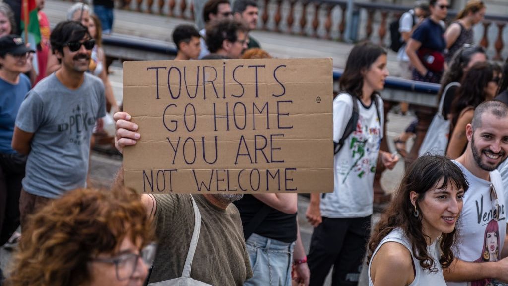 aa0fe60e-GettyImages-2160375973.jpg?t=Ey