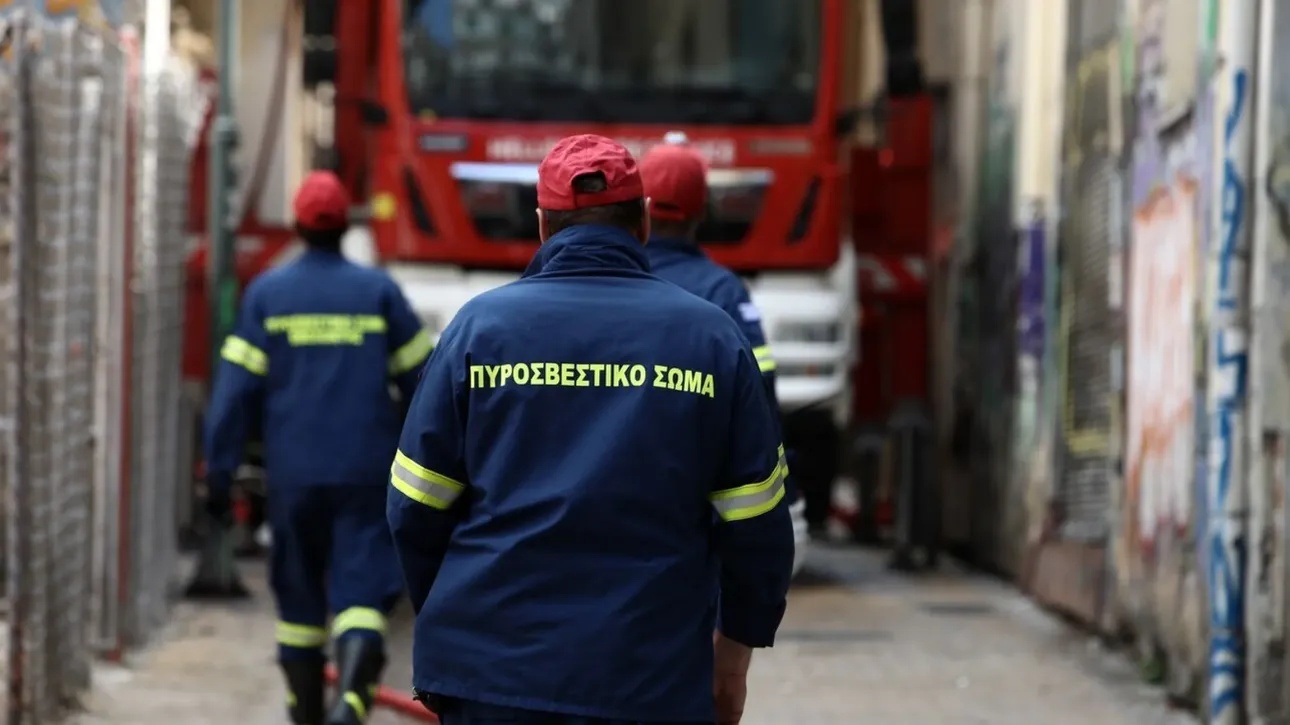 ΠΑΣΟΚ: Επίδομα επικίνδυνης και ανθυγιεινής εργασίας σε όλους τους πυροσβέστες