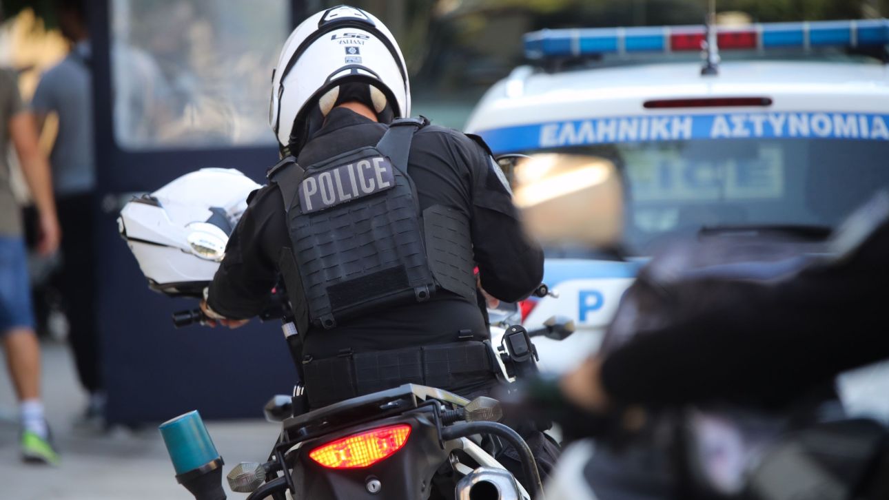 &Omicron;&pi;&alpha;&delta;&iota;&kappa;ό &epsilon;&pi;&epsilon;&iota;&sigma;ό&delta;&iota;&omicron; &sigma;&tau;&eta;&nu; &Pi;ά&tau;&rho;&alpha;: &Mu;έ&lambda;&eta; &kappa;&alpha;&rho;&nu;&alpha;&beta;&alpha;&lambda;&iota;&kappa;&omicron;ύ &pi;&lambda;&eta;&rho;ώ&mu;&alpha;&tau;&omicron;&sigmaf; &epsilon;&pi;&iota;&tau;έ&theta;&eta;&kappa;&alpha;&nu; &sigma;&epsilon; έ&nu;&alpha;&nu; ά&nu;&delta;&rho;&alpha; &kappa;&alpha;&iota; &mu;&iota;&alpha; &gamma;&upsilon;&nu;&alpha;ί&kappa;&alpha;