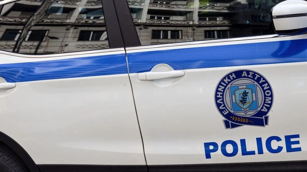 Κόρινθος: Συνελήφθη καθηγητής που καταγγέλθηκε για σεξουαλικά υπονοούμενα σε μαθήτρια