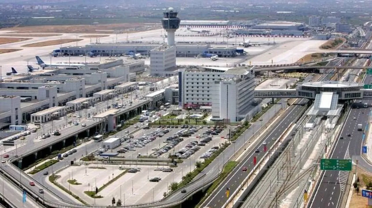 Συνελήφθη στο Ελ. Βενιζέλος 25χρονος καταζητούμενος στην Τουρκία Συνελήφθη στο Ελ. Βενιζέλος 25χρονος καταζητούμενος στην Τουρκία