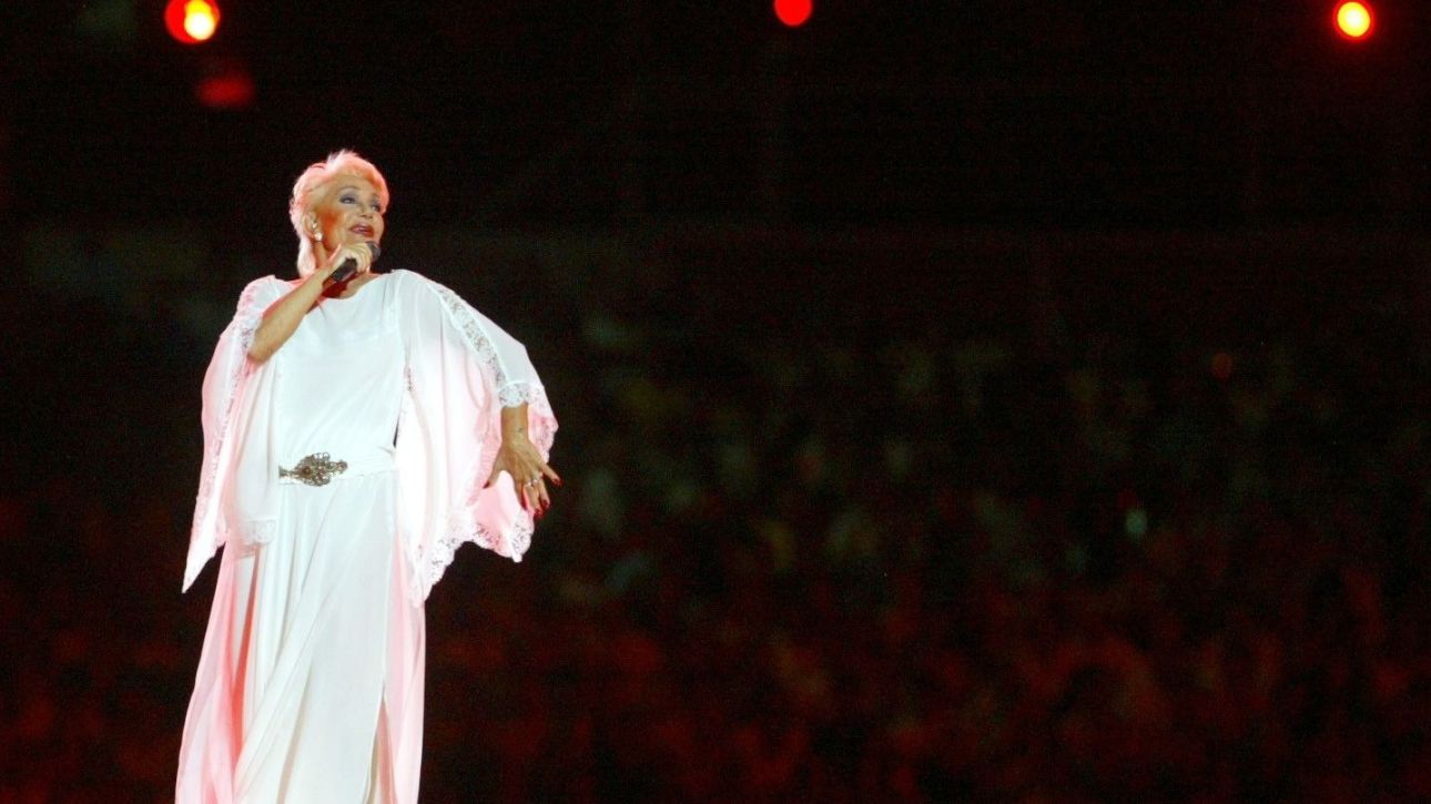 Πέθανε η Μαρινέλλα: Το ελληνικό τραγούδι έχασε την ιέρειά του