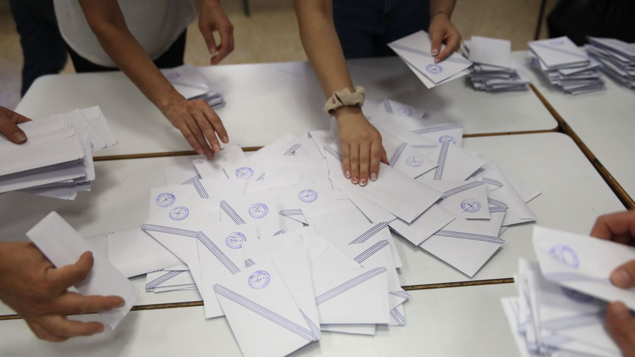 &Delta;&eta;&mu;&omicron;&sigma;&kappa;ό&pi;&eta;&sigma;&eta; GPO: &Sigma;&Tau;&omicron; 31,4 &eta; &Nu;&Delta;, &sigma;&tau;&omicron; 13,7 &tau;&omicron; &Pi;&Alpha;&Sigma;&Omicron;&Kappa; - &Tau;&iota; &lambda;έ&nu;&epsilon; &omicron;&iota; &pi;&omicron;&lambda;ί&tau;&epsilon;&sigmaf; &gamma;&iota;&alpha; &tau;&omicron;&nu; &pi;ό&lambda;&epsilon;&mu;&omicron;