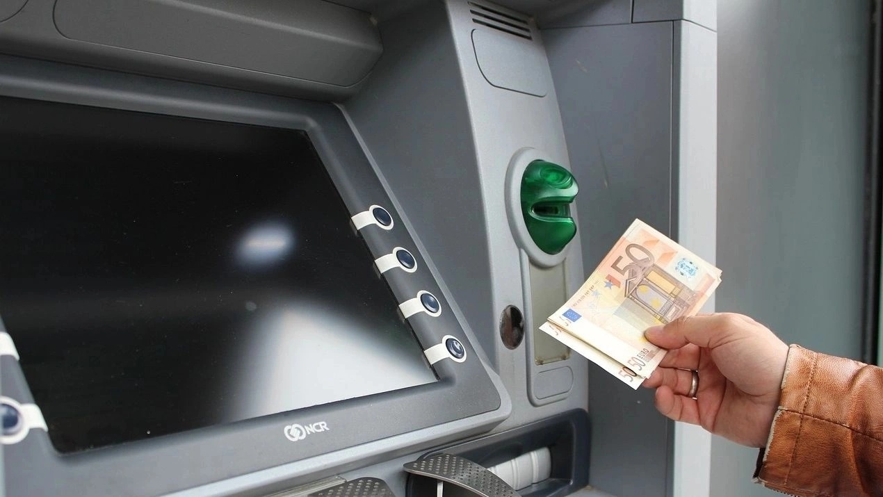 ATM τραπεζών: Πότε τίθεται σε ισχύ η νέα νομοθετική ρύθμιση – Ποιες οι βασικές αλλαγές ATM τραπεζών: Πότε τίθεται σε ισχύ η νέα νομοθετική ρύθμιση – Ποιες οι βασικές αλλαγές