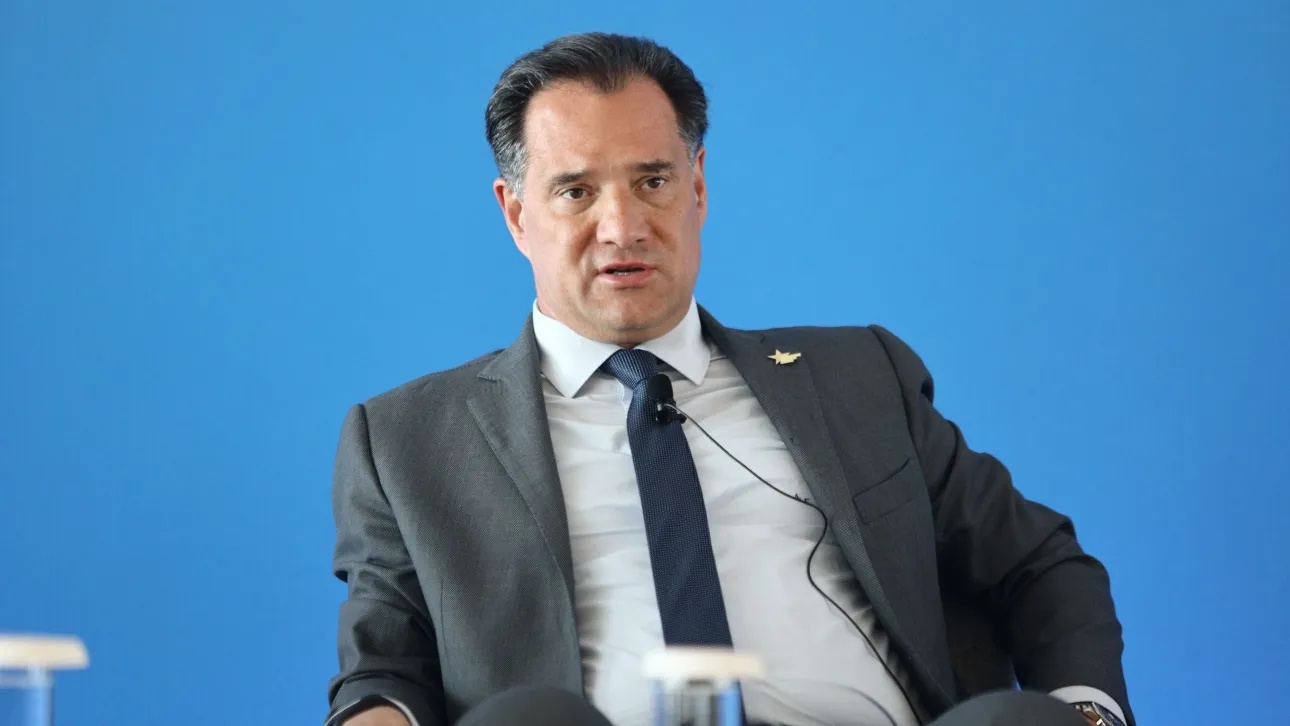 Άδωνις Γεωργιάδης για τη φωτιά στο Τζάνειο: «Περίεργα πράγματα» Άδωνις Γεωργιάδης για τη φωτιά στο Τζάνειο: «Περίεργα πράγματα»