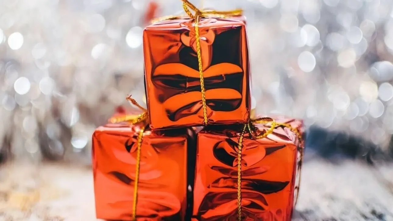 Δώρο Χριστουγέννων: Τι ισχύει για τους μισθωτούς του ιδιωτικού τομέα