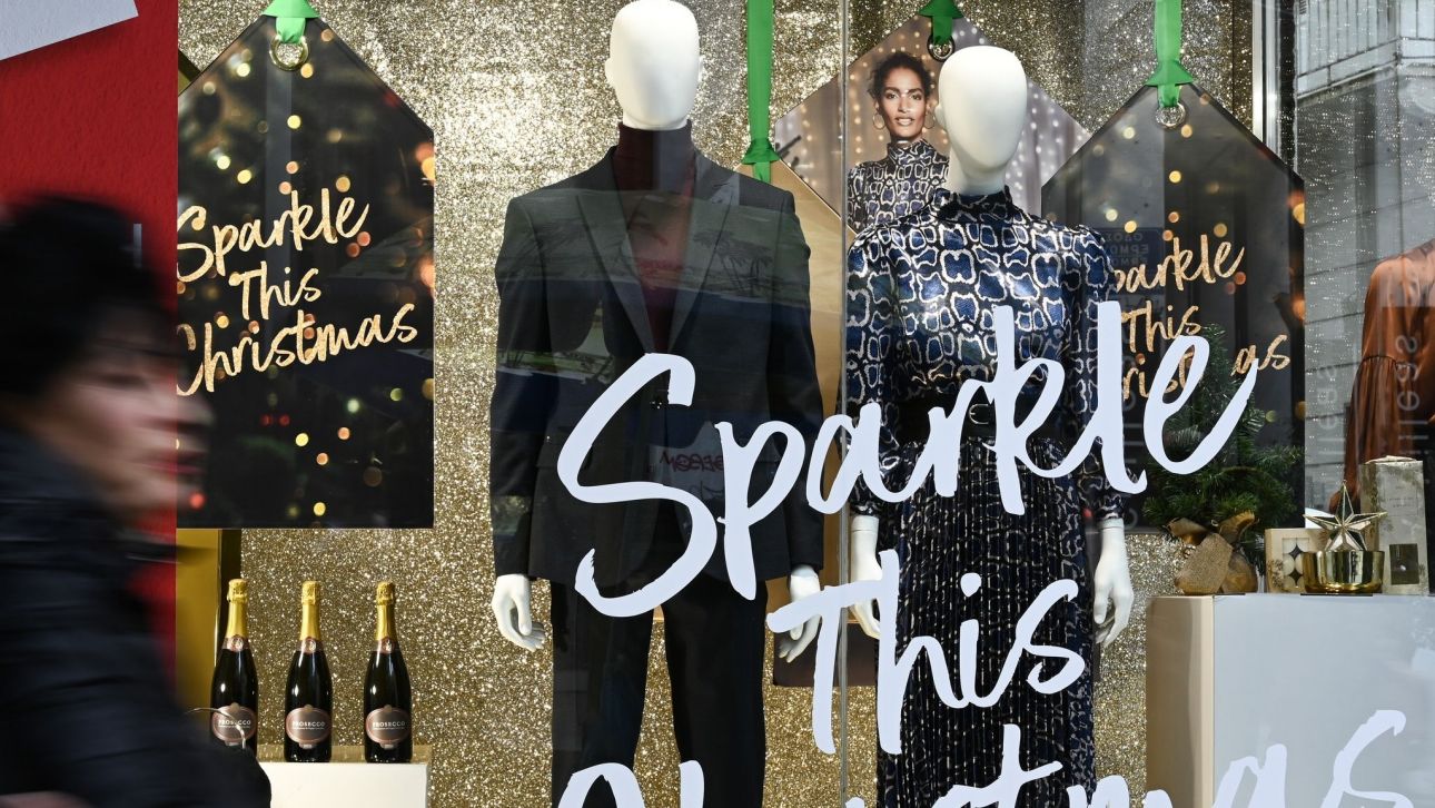 Εορταστικό ωράριο Χριστουγέννων: Πότε ξεκινά – Πώς θα λειτουργήσουν τα καταστήματα