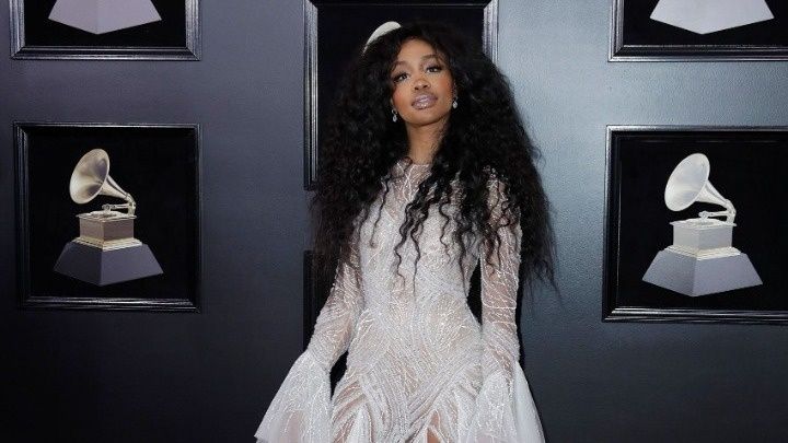 Καλεσμένη του Κέντρικ Λαμάρ η τραγουδίστρια SZA - Για το σόου του ημιχρόνου Super Bowl