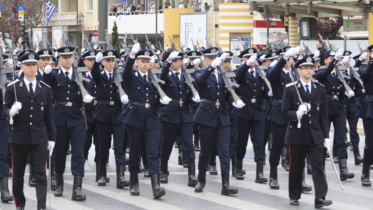 Αυξήσεις στους Ένστολους: Πώς αναμορφώνεται από τον Οκτώβριο το μισθολόγιο τους Αυξήσεις στους Ένστολους: Πώς αναμορφώνεται από τον Οκτώβριο το μισθολόγιο τους