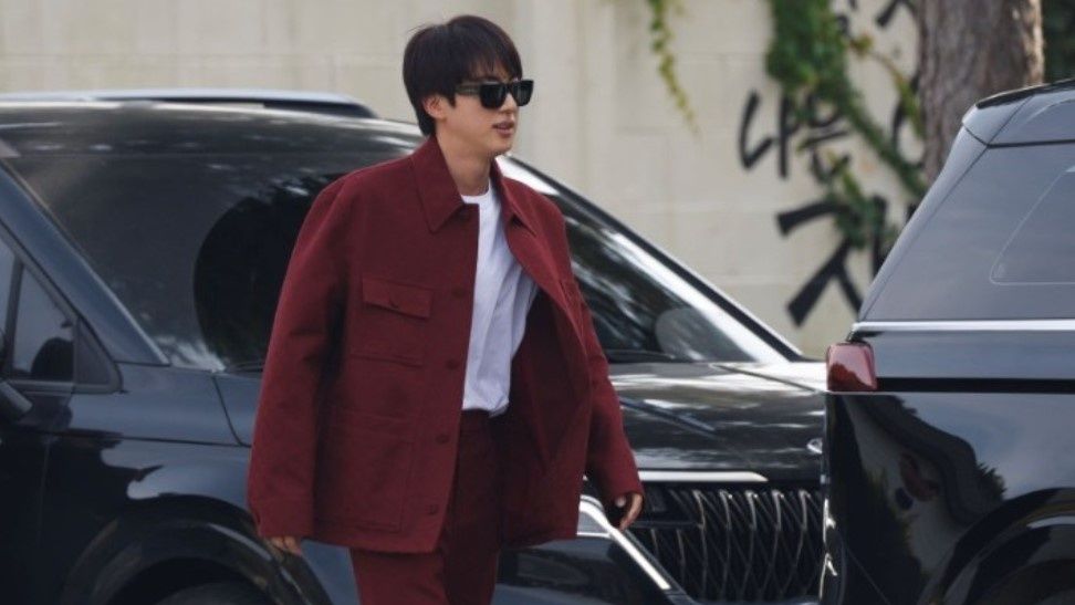 Ο Jin των BTS ανακοίνωσε την πρώτη του σόλο παγκόσμια περιοδεία