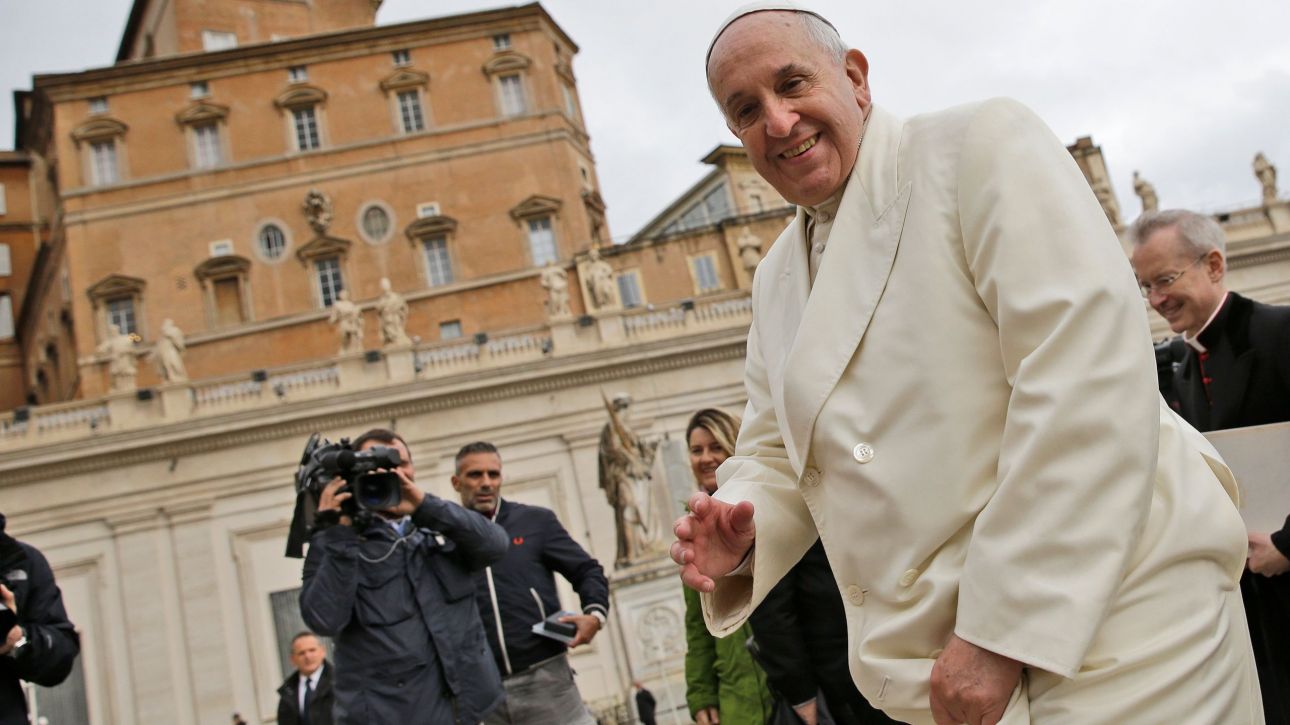 Γάζα: Όχημα του πάπα Φραγκίσκου μετατράπηκε σε κινητή μονάδα υγείας για τα παιδιά στον παλαιστινιακό