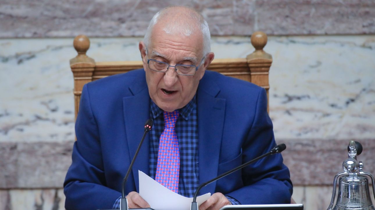 Απάντηση Κακλαμάνη στον Βελόπουλο: Ο Πρόεδρος της Βουλής είναι για να ενώνει όχι να διχάζει Απάντηση Κακλαμάνη στον Βελόπουλο: Ο Πρόεδρος της Βουλής είναι για να ενώνει όχι να διχάζει