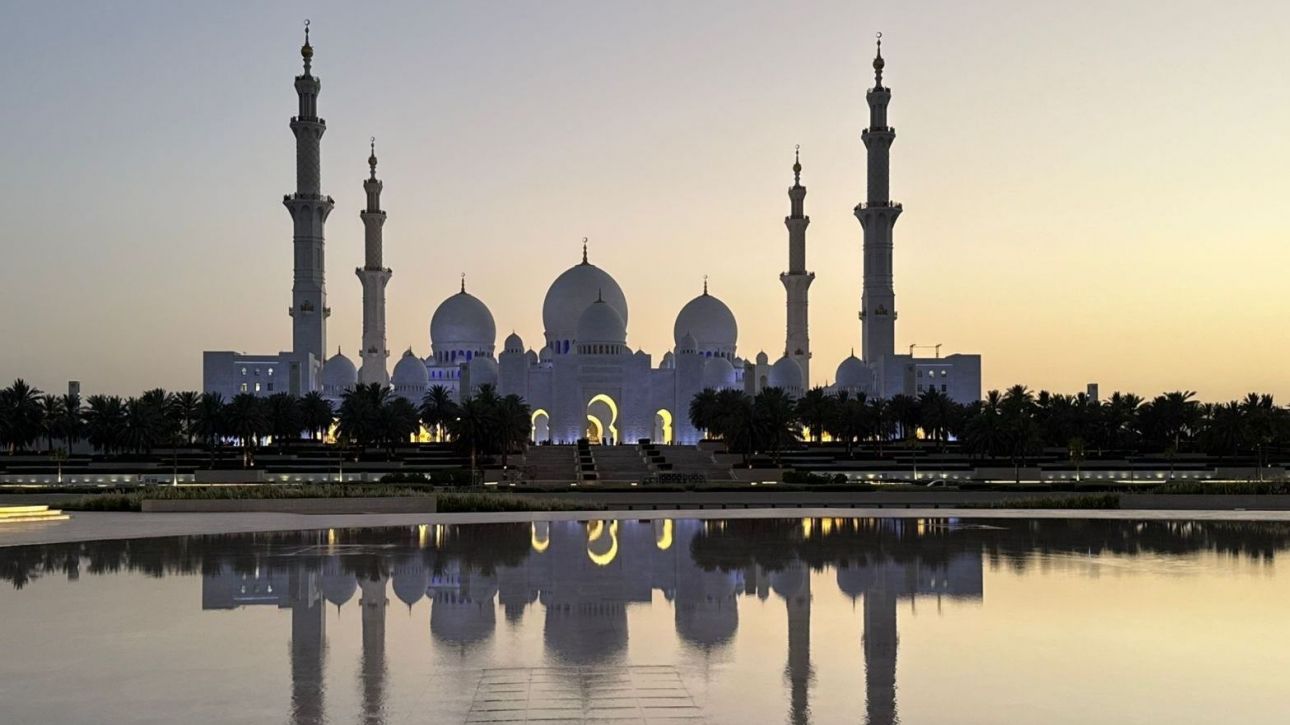 Abu Dhabi: Ο προσιτός παράδεισος της Ανατολής