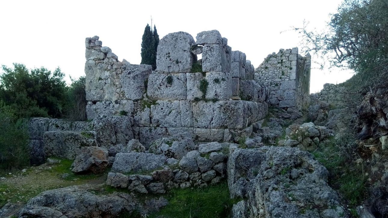 Σπουδαία ανακάλυψη ταυτίζει το Ελληνιστικό μνημειακό σύμπλεγμα με το Οδύσσειον