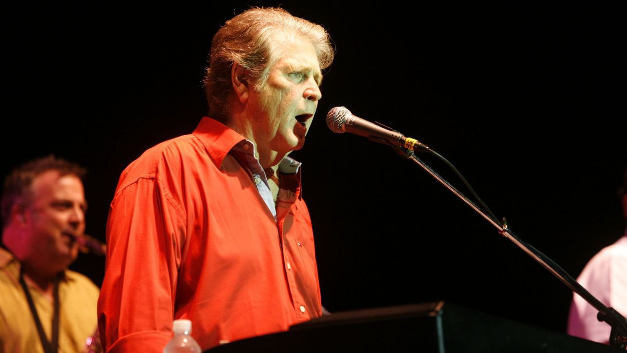 Μπράιαν Γουίλσον: Μία ποπ ιδιοφυΐα αλλά κι ένα βασανισμένο πνεύμα