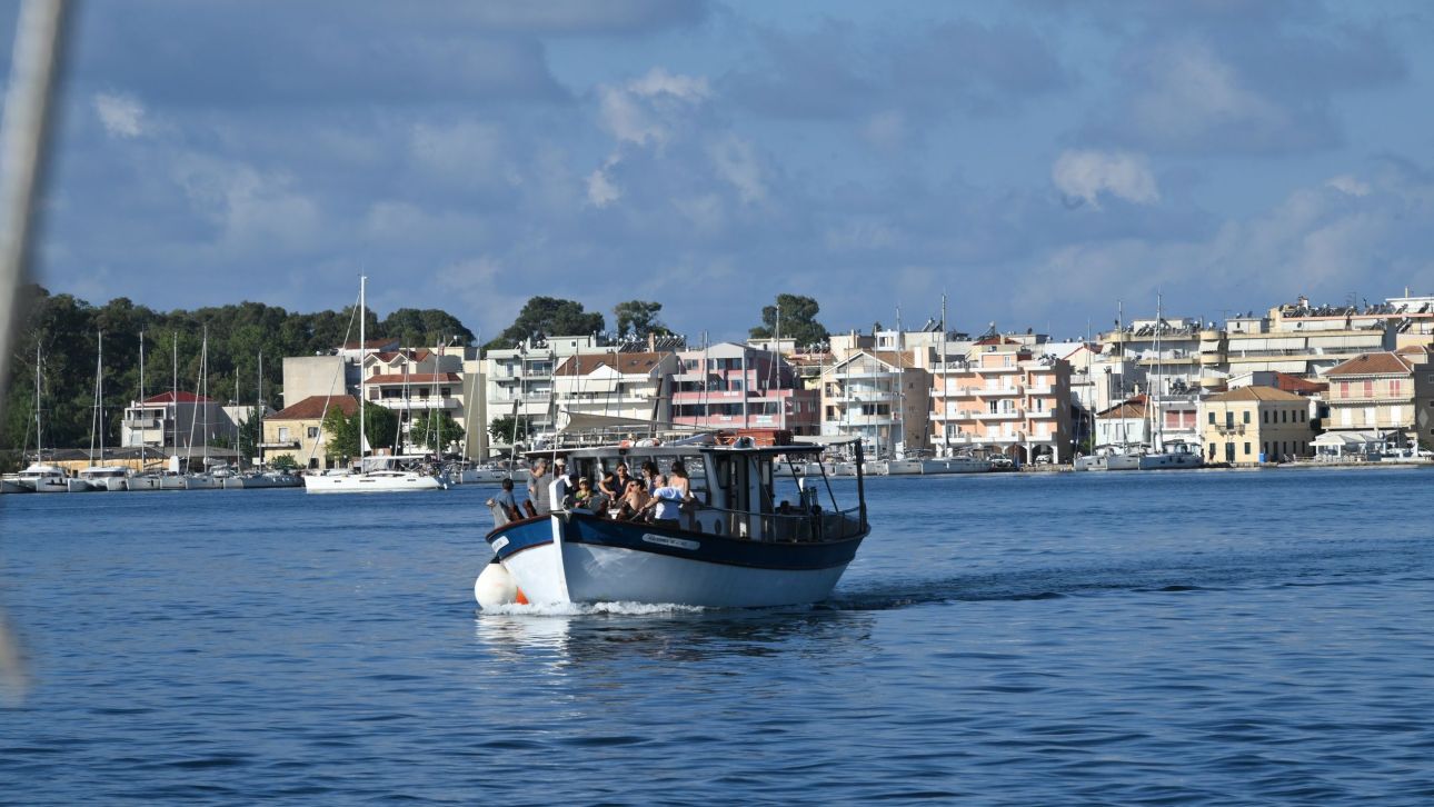 &Sigma;&upsilon;&nu;&alpha;&gamma;&epsilon;&rho;&mu;ό&sigmaf; &sigma;&tau;&eta;&nu; &Pi;&rho;έ&beta;&epsilon;&zeta;&alpha; - &Tau;&omicron;&upsilon;&rho;&iota;&sigma;&tau;&iota;&kappa;ό &sigma;&kappa;ά&phi;&omicron;&sigmaf; &pi;&rho;&omicron;&sigma;ά&rho;&alpha;&xi;&epsilon; &sigma;&epsilon; &beta;&rho;ά&chi;&iota;&alpha;