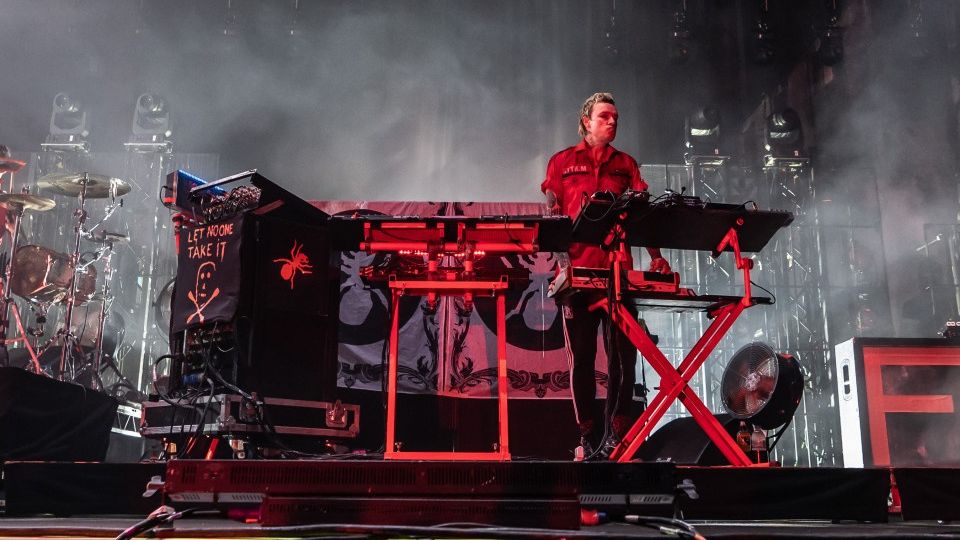 Green Day, Υπηρέτης Δύο Αφεντάδων και νέο Jurassic Park: 11 προτάσεις για το Σαββατοκύριακο