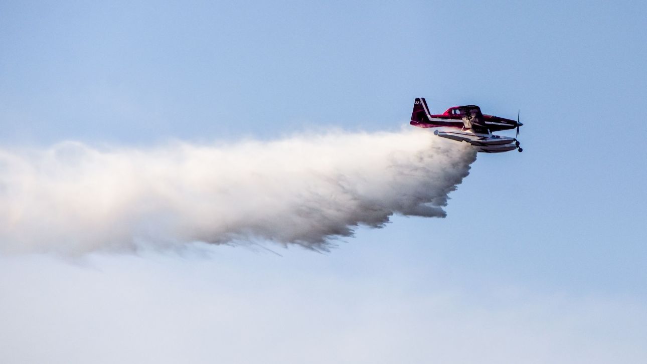 Μεγάλη πυρκαγιά στην Αλβανία: Δύο Canadair στέλνει η Ελλάδα Μεγάλη πυρκαγιά στην Αλβανία: Δύο Canadair στέλνει η Ελλάδα