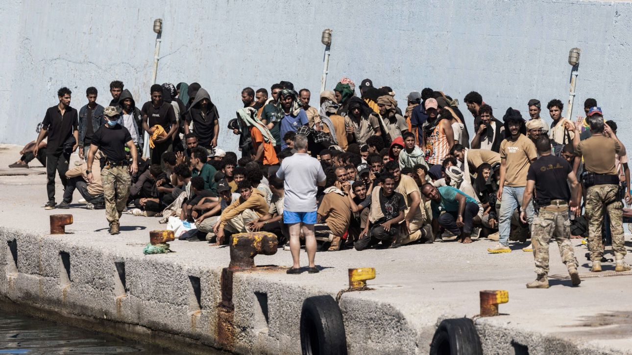 Κρήτη: Συνεχείς αφίξεις μεταναστών – Εκατοντάδες σε λίγες ώρες σε Γαύδο, Παλαιοχώρα Κρήτη: Συνεχείς αφίξεις μεταναστών – Εκατοντάδες σε λίγες ώρες σε Γαύδο, Παλαιοχώρα
