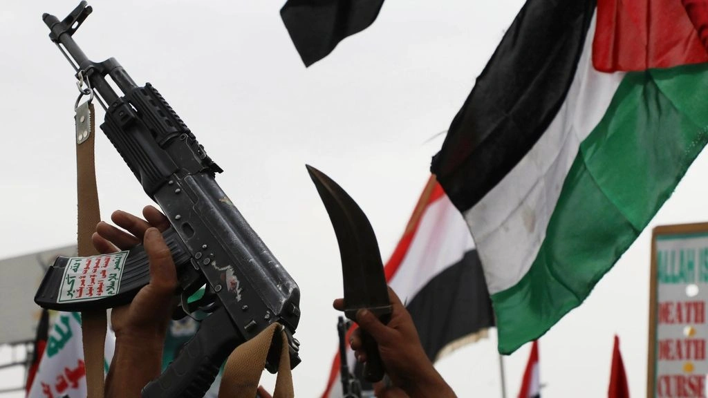 Επίθεση κατά ελληνόκτητου πλοίου από τους Χούθι