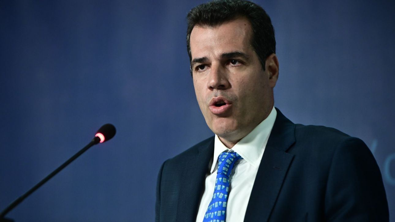 Πλεύρης: «Άπαξ και μπεις παράνομα στη χώρα, θα είσαι πάντοτε παράνομα» Πλεύρης: «Άπαξ και μπεις παράνομα στη χώρα, θα είσαι πάντοτε παράνομα»