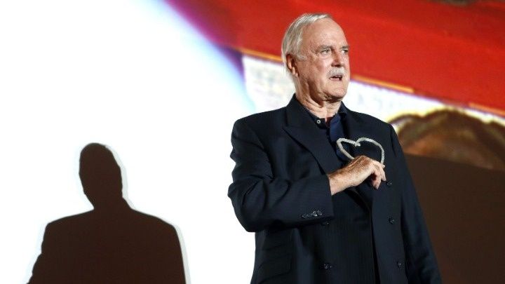 Ντοκιμαντέρ για τη ζωή του Τζον Κλιζ κατά την ευρωπαϊκή του περιοδεία