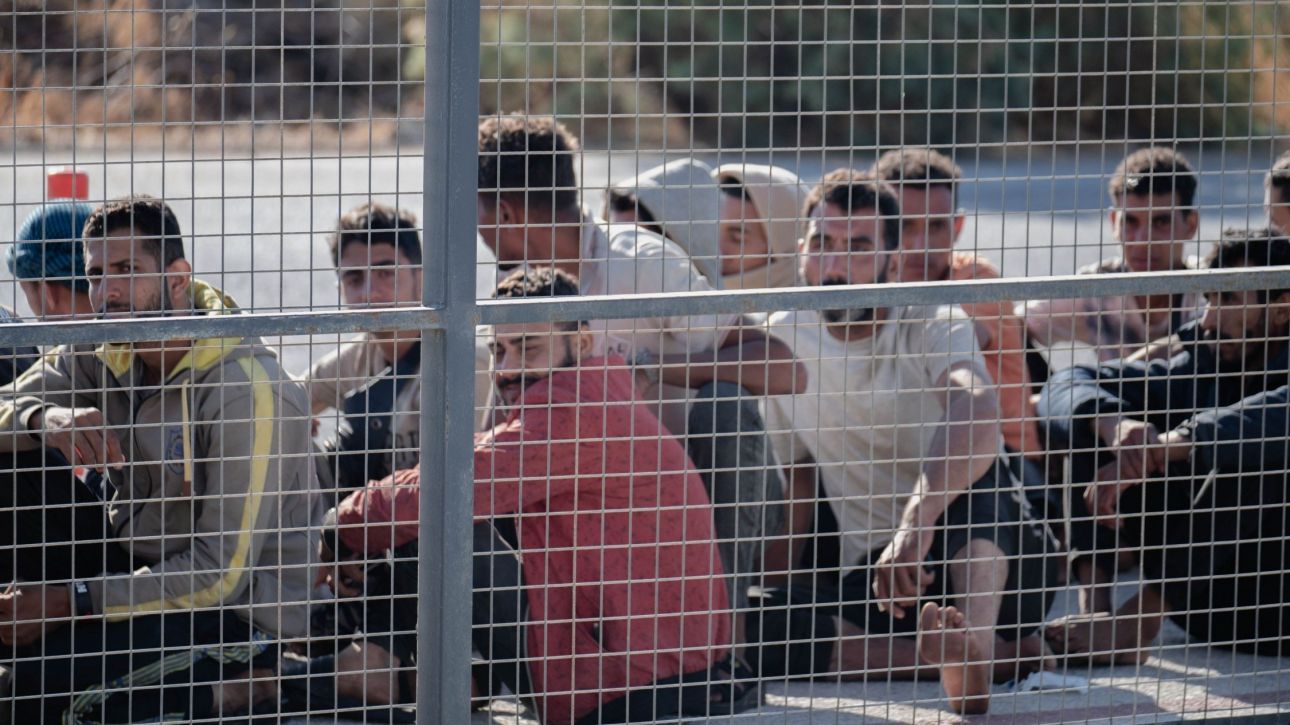 Προς ψήφιση σήμερα τα έκτακτα μέτρα για το μεταναστευτικό: Φυλάκιση για όσους δεν παίρνουν άσυλο Προς ψήφιση σήμερα τα έκτακτα μέτρα για το μεταναστευτικό: Φυλάκιση για όσους δεν παίρνουν άσυλο